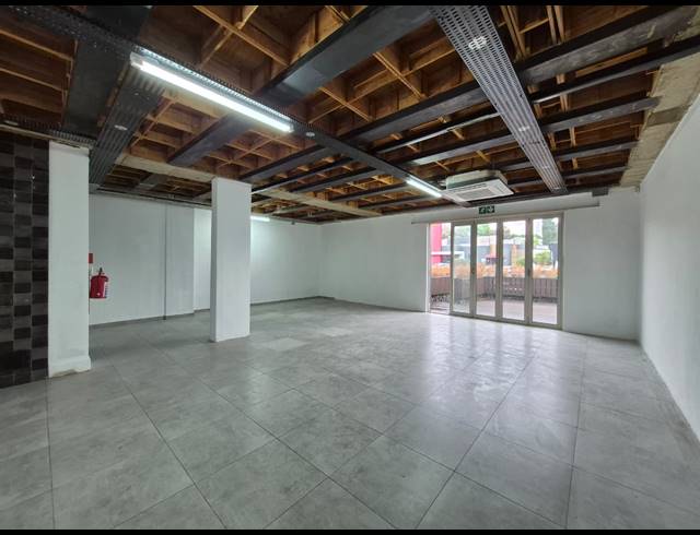 156M² RETAIL TO LET IN CRAIGHALL